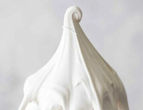 Meringa Svizzera: ricetta per torte decorate