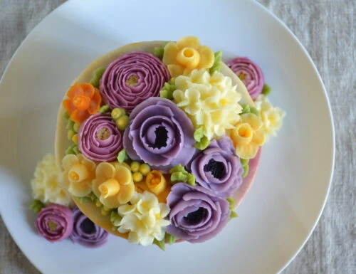 Crema al burro meringata: ricetta perfetta per i fiori